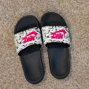 Nike slides